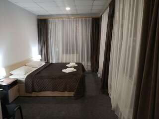 Гостиница Космос Байкальск Большой двухместный номер с 1 кроватью-1