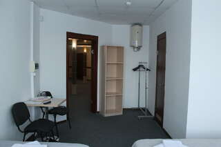 Гостиница Космос Байкальск Стандартный трехместный номер-2