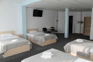 Гостиница Космос Байкальск Стандартный четырехместный номер-3