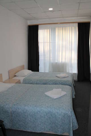 Гостиница Космос Байкальск Двухместный номер с 2 отдельными кроватями-2